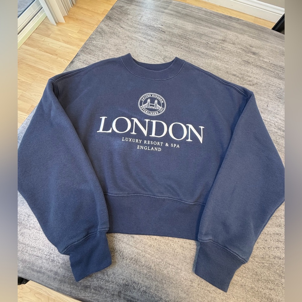 Abercrombie & Fitch London Cropped Sweatshirt | Size XXS | Navy Blue - Picture 5 of 12